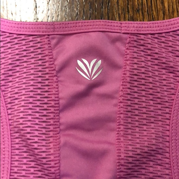 New Forever21 Mesh Workout Tank! - Picture 4 of 6